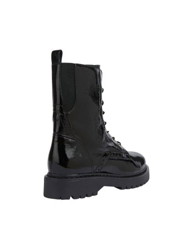 Geox Bleyze women's breathable amphibian in patent leather with tank bottom