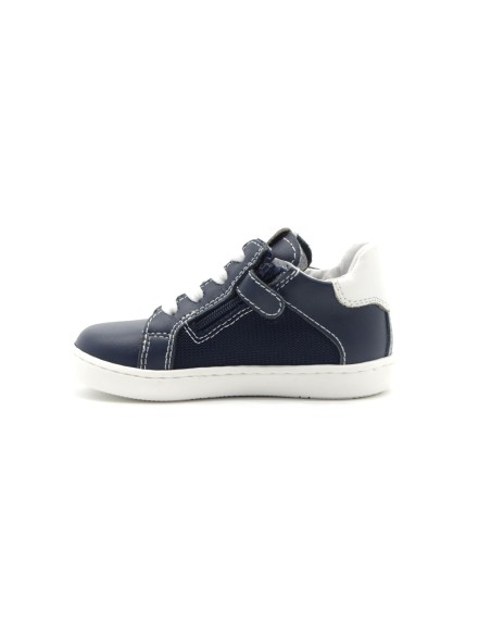 Zapato primeros pasos para niños Nero Giardini en piel y tejido