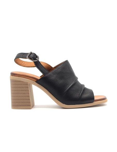 Sandalia deportiva de mujer Keys en piel con tacón y punta cuadrada