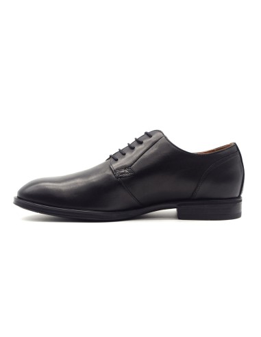 Nero Giardini elegant shoe Made in Italy for men in leather