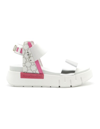 Nero Giardini sandalo Made in Italy donna in pelle stampa monogram