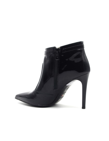 Nero Giardini elegant ankle boot Made in Italy for women in patent leather
