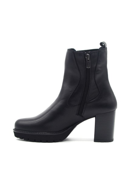 Callaghan Jazz model women's ankle boot in leather with zip
