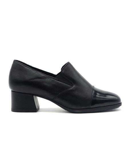 Cinzia Weicher Komfortschuh aus Leder mit Lackkappe