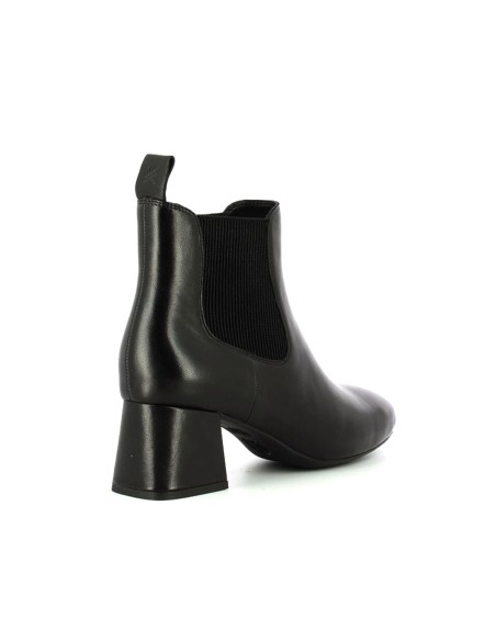 Le modèle Flexx Belinda, bottine pour femme en cuir nappa