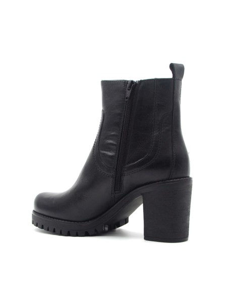 Vueva women's leather ankle boot with side elastic and zip