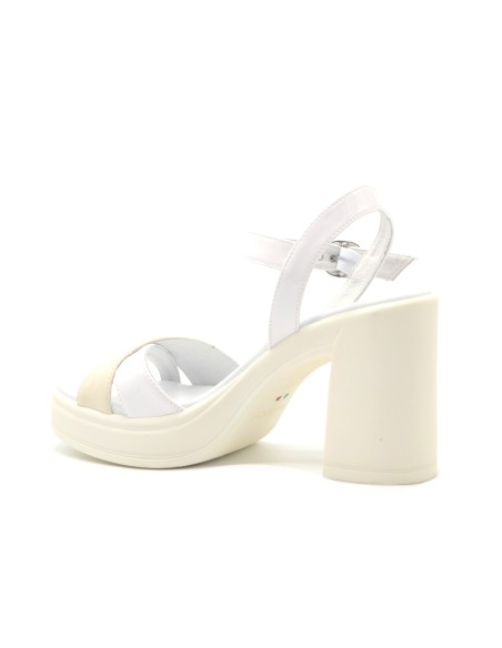 Nero Giardini sandalo Made in Italy donna in vernice con tacco