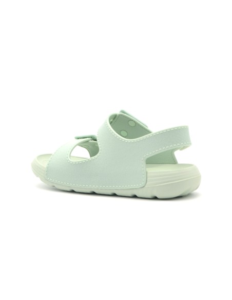 Igor model Maui Mc natural rubber beach sandal for girls