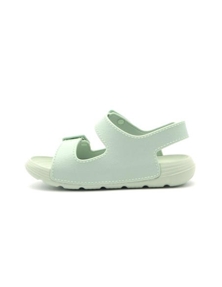 Igor model Maui Mc natural rubber beach sandal for girls