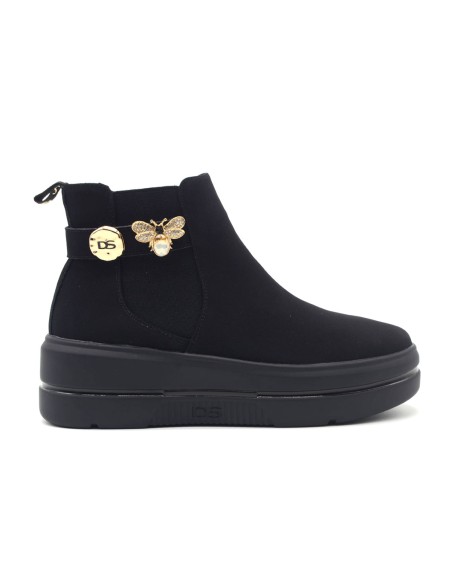 Donna Serena Logan model women's ankle boot in nubuck