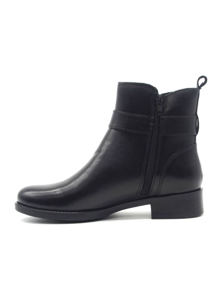 Cinzia Soft women's leather ankle boot with decorative buckle