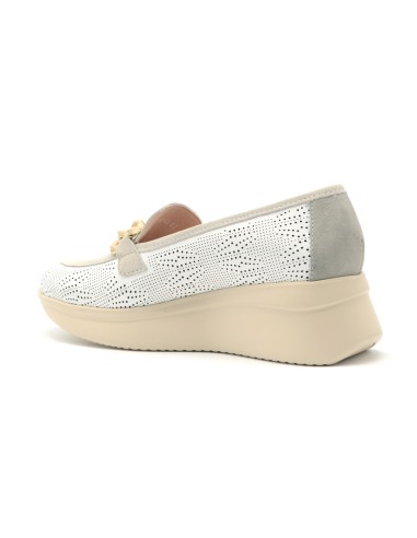 Callaghan Hanna women's moccasin in laser-cut leather