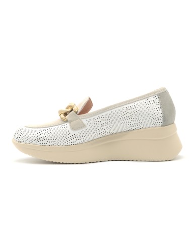 Callaghan Hanna women's moccasin in laser-cut leather