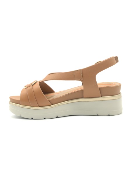 Impronte modello Agata Buckle sandalo donna in nappa