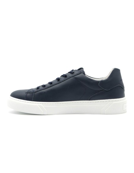 Zapatillas deportivas con cordones para hombre Nero Giardini. Fabricadas en Italia en piel.