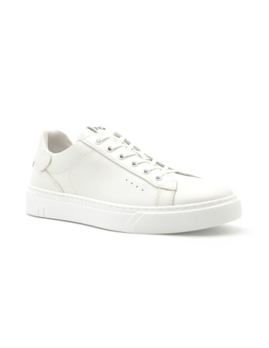 Zapatillas deportivas con cordones para hombre Nero Giardini. Fabricadas en Italia en piel.