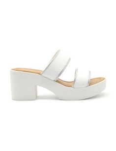 Cinzia Soft sandalo in pelle con plateau