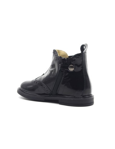 Walkey stivaletto Made in Italy in vernice con dettagli brogue