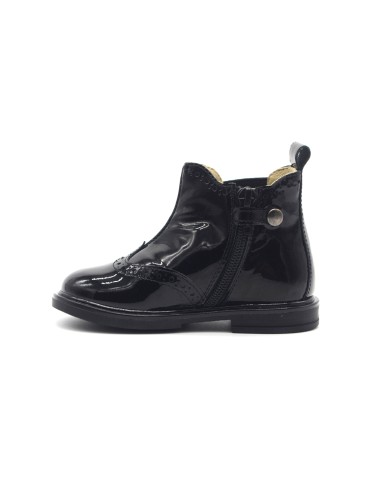 Walkey stivaletto Made in Italy in vernice con dettagli brogue