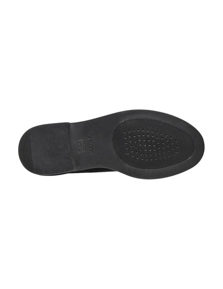 Geox D Serilda chaussure femme en naplack à détails brogue