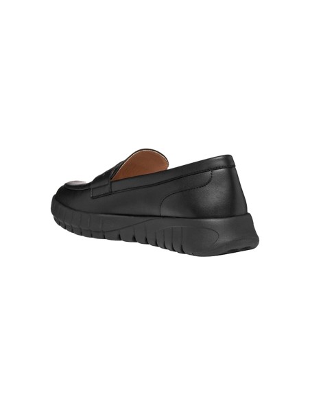 Geox D Flextride women’s leather loafer with Active Flexibility