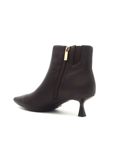 Donna Serena Gina women’s nappa leather ankle boot with low heel